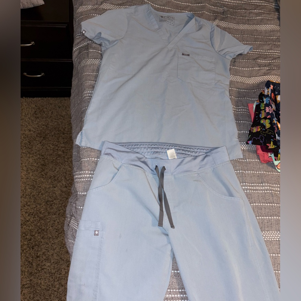 women’s figs set, medium top, medium tall bottoms-will separate if requested